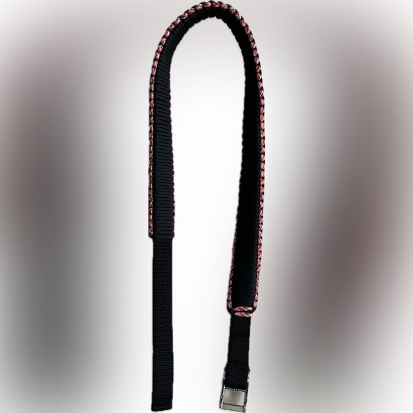 Paracord Belt | Black with Hues of Pink | REALTREE Silver Buckle | Size 36 / M/L - Picture 6 of 17